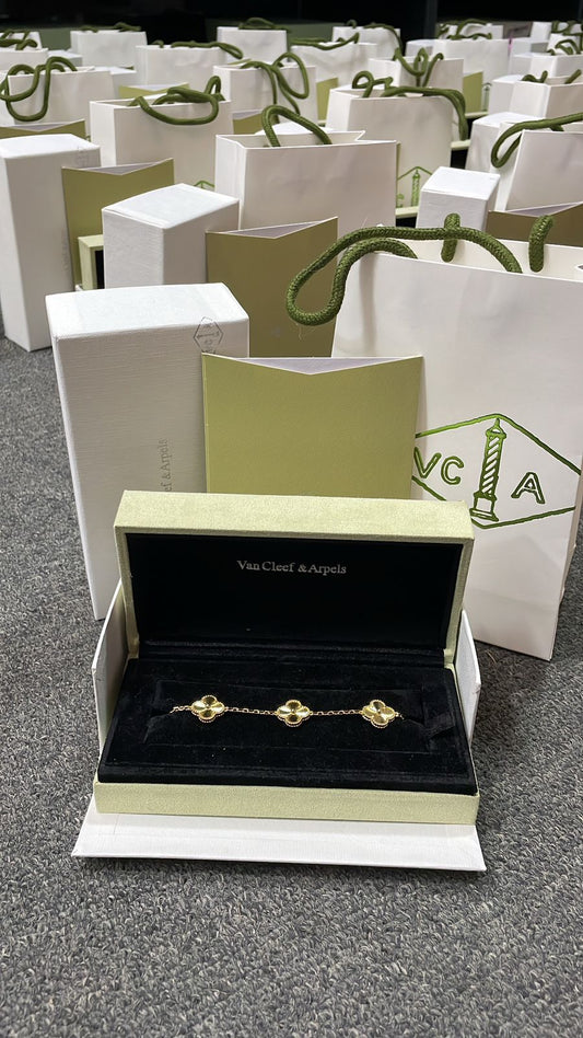Pulso Tipo Van Cleef Plata .925 con baño de oro Oro
